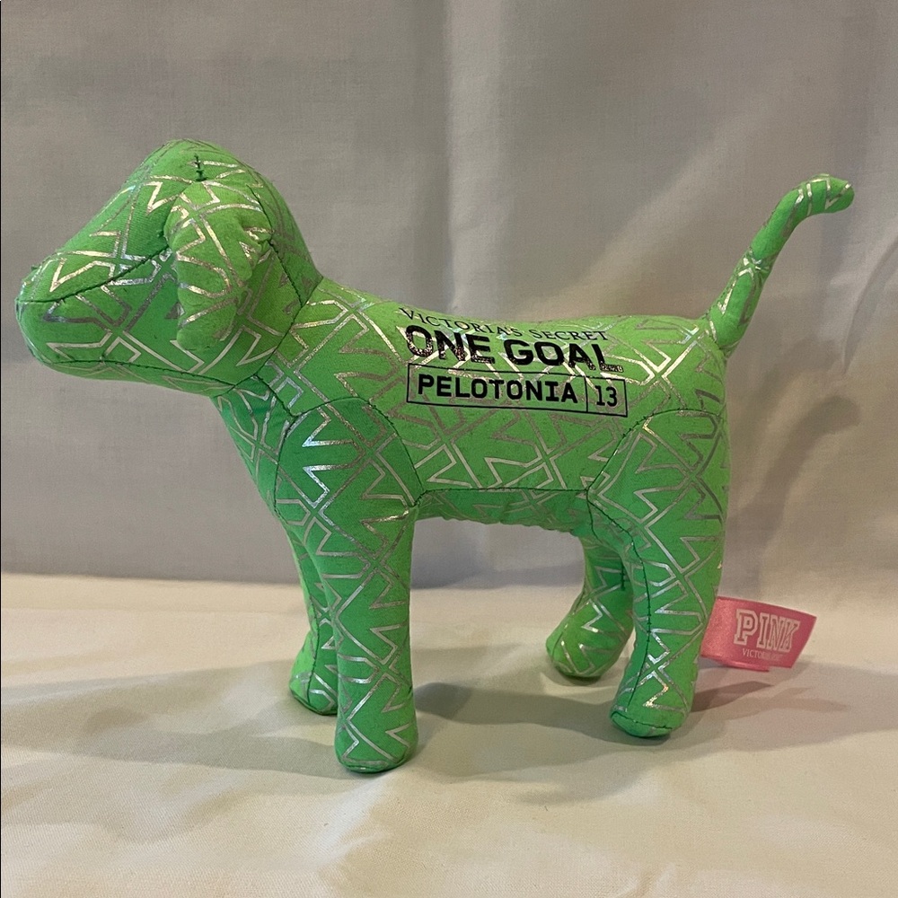 Victoria's Secret PINK Pelotonia Dog